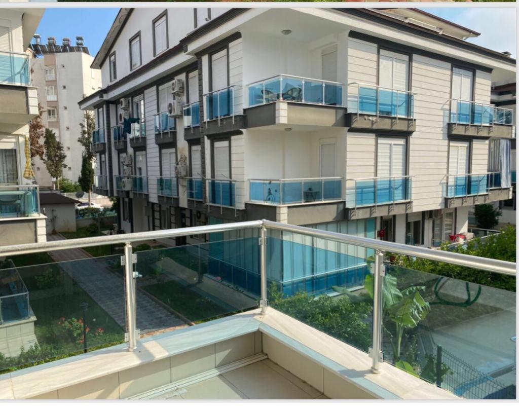 Magnificent 2+1 Flat With Swimming Pool In Lara Daire